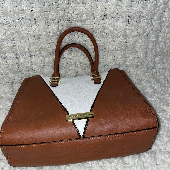 🥂 Steve Madden Handbag 🥂 - Picture 3 of 7